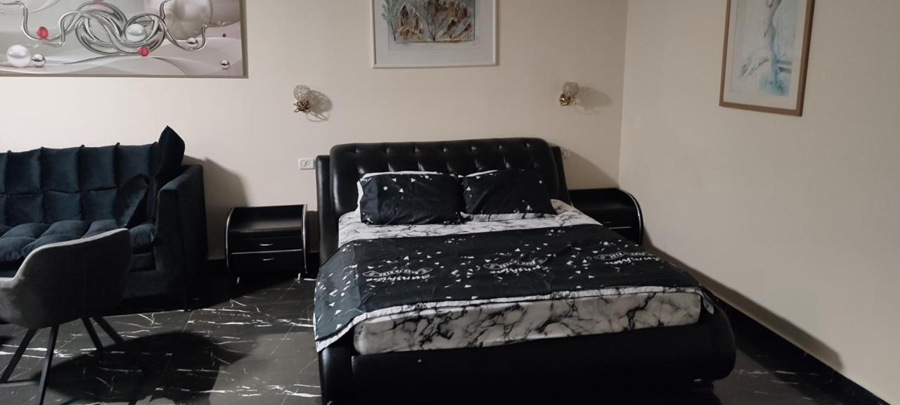 Laguardia Hotel 3*